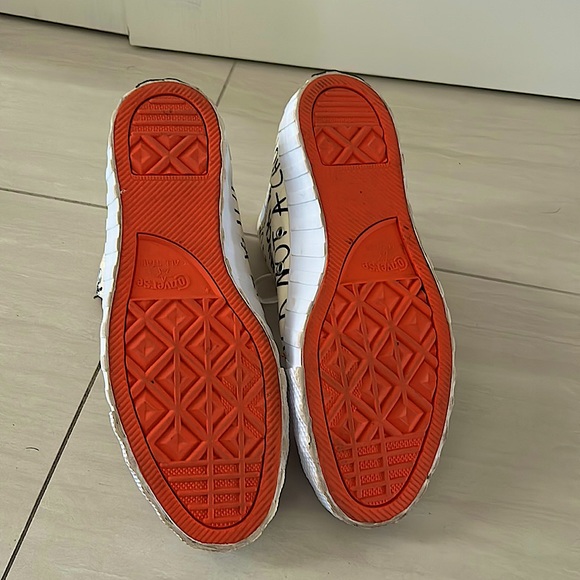 Limited edition Converse shoes - Picture 5 of 5